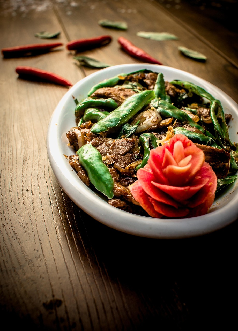 beef, chili dry, spices, pepper, meat, ingredient, fresh, board, chopped, brown meat